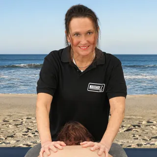Nathalie Hendrix, Massage To Go